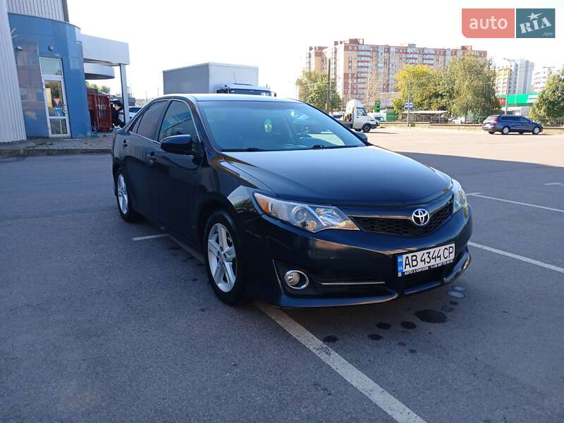 Toyota Camry 2014