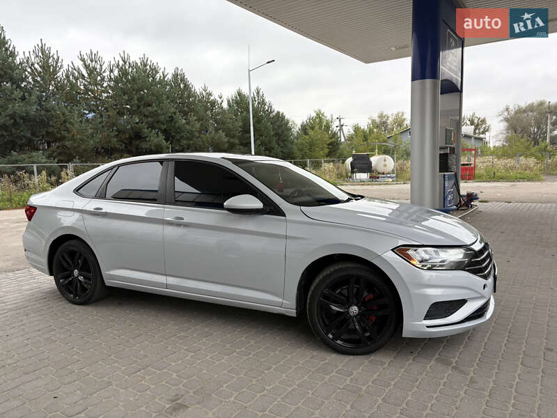 Volkswagen Jetta 2019