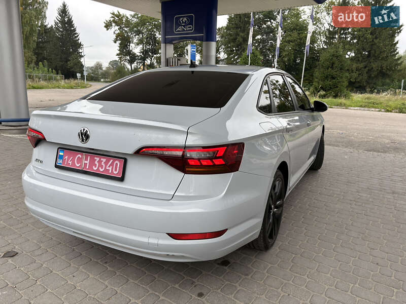 Volkswagen Jetta 2019