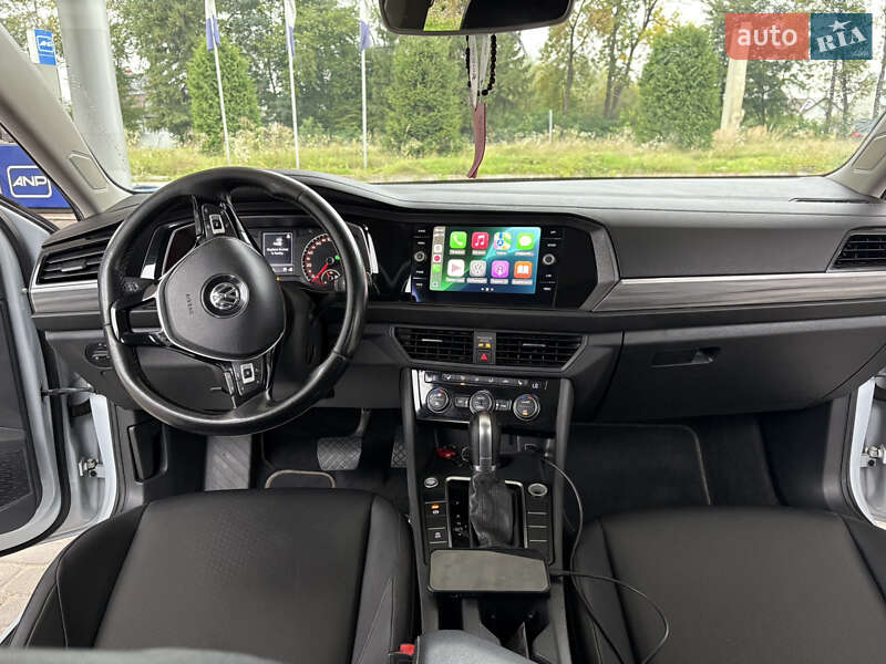 Volkswagen Jetta 2019