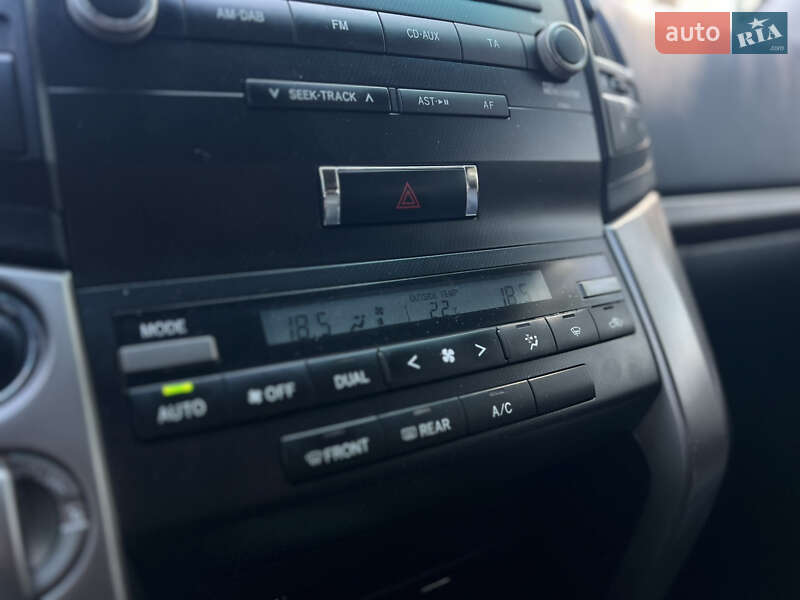 Toyota Land Cruiser 2011