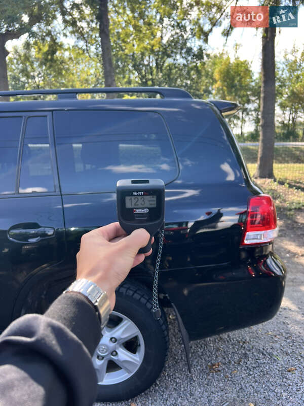 Toyota Land Cruiser 2011