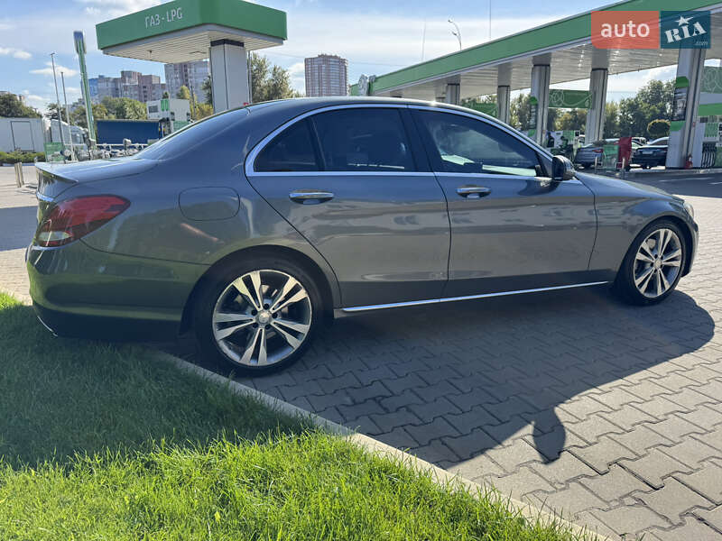 Mercedes-Benz C-Class 2016