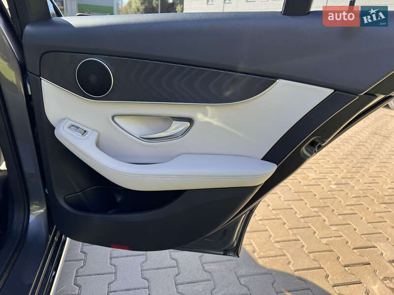 Mercedes-Benz C-Class 2016