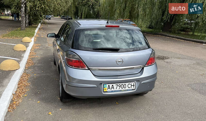 Opel Astra 2007