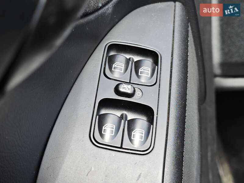 Mercedes-Benz C-Class 2007