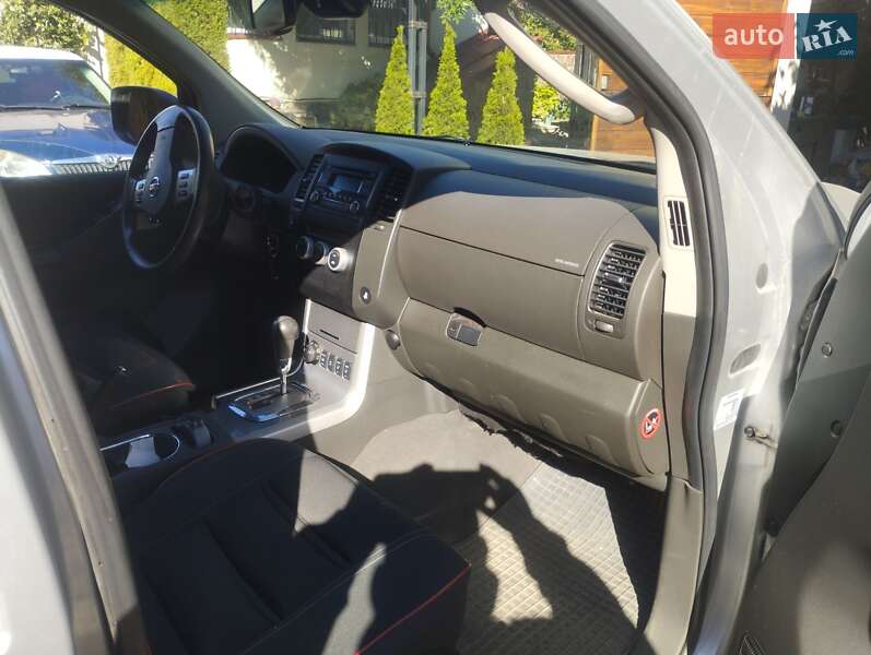 Nissan Pathfinder 2012