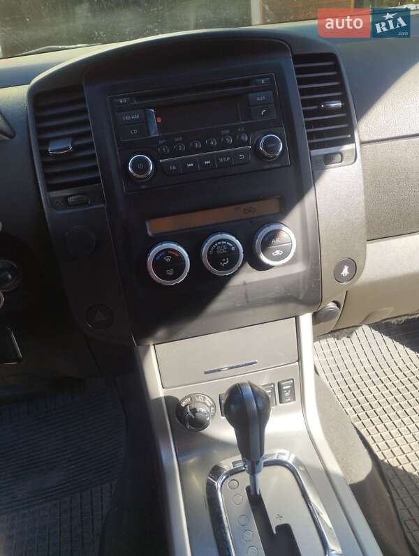 Nissan Pathfinder 2012