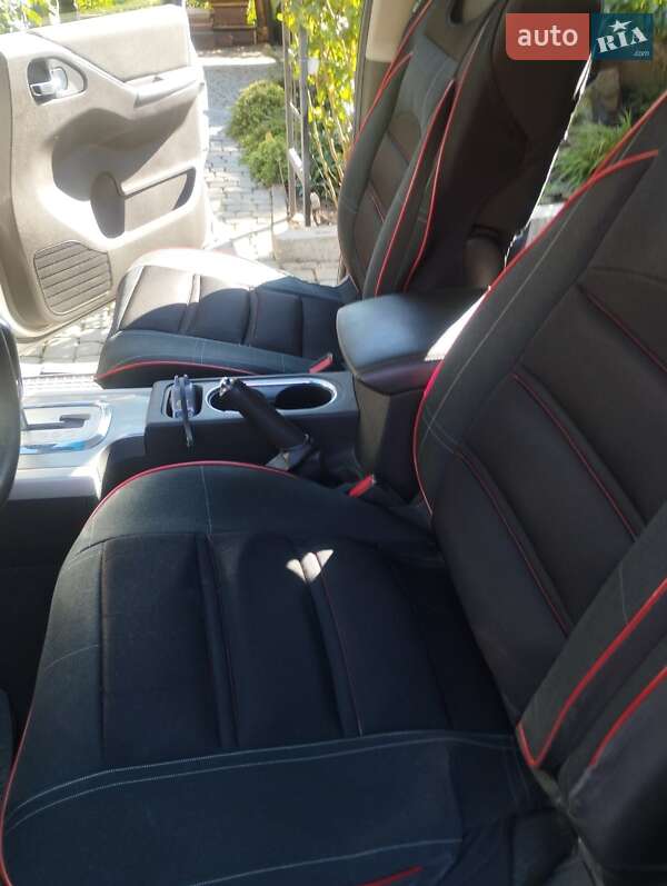 Nissan Pathfinder 2012