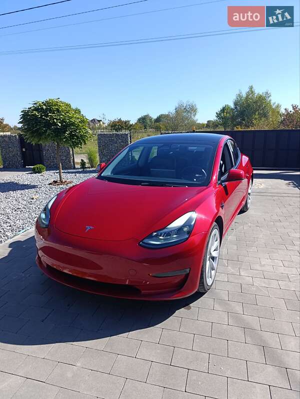 Tesla Model 3 2022