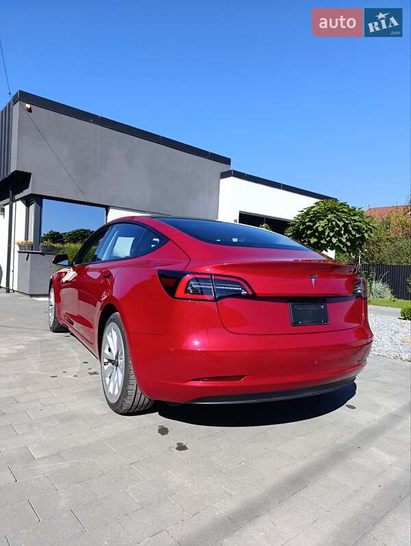 Tesla Model 3 2022
