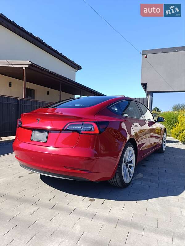 Tesla Model 3 2022