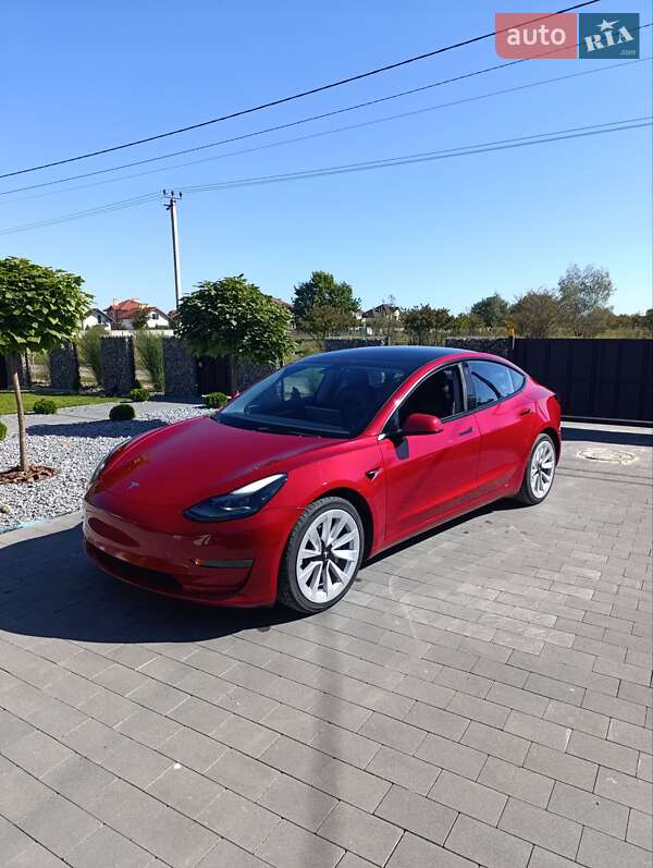 Tesla Model 3 2022
