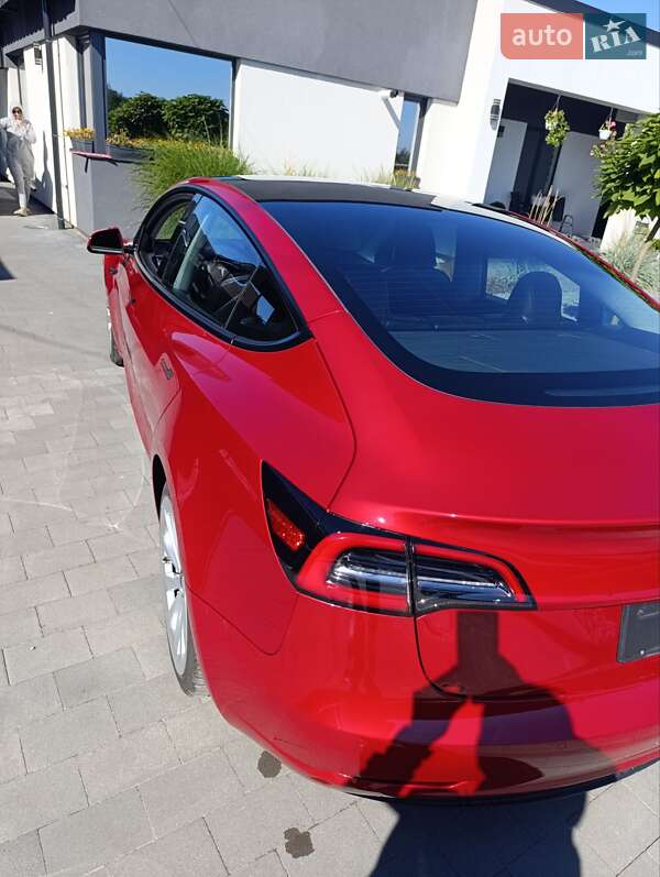 Tesla Model 3 2022