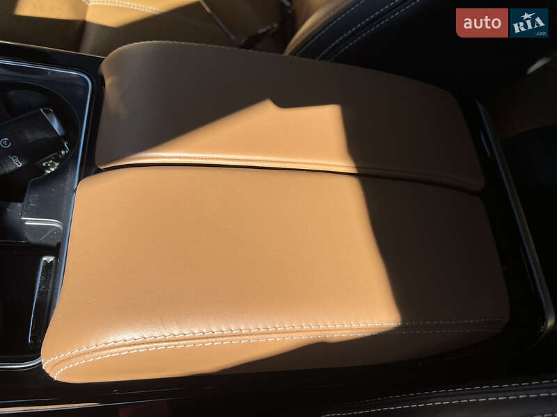 Land Rover Range Rover Velar 2019