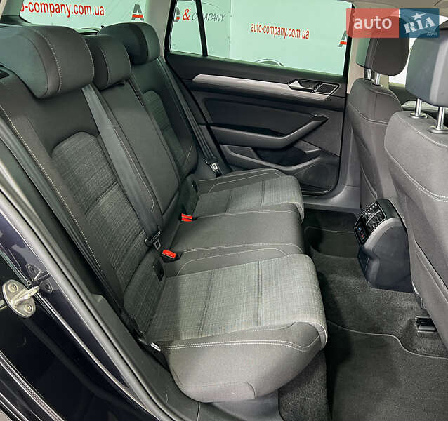 Volkswagen Passat 2021