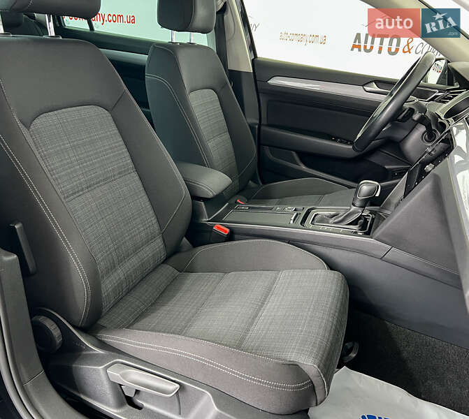 Volkswagen Passat 2021