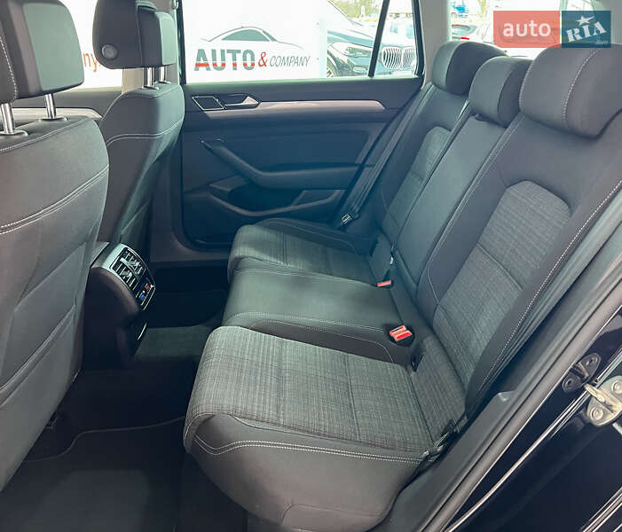 Volkswagen Passat 2021