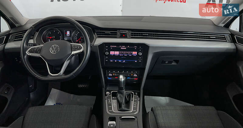 Volkswagen Passat 2021