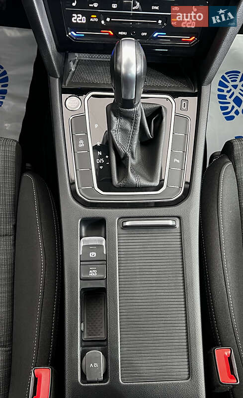 Volkswagen Passat 2021