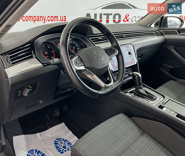 Volkswagen Passat 2021