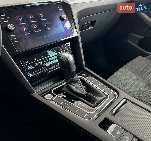 Volkswagen Passat 2021