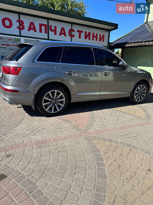 Audi Q7 2015