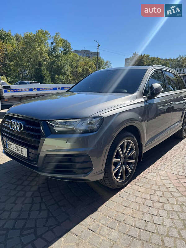 Audi Q7 2015