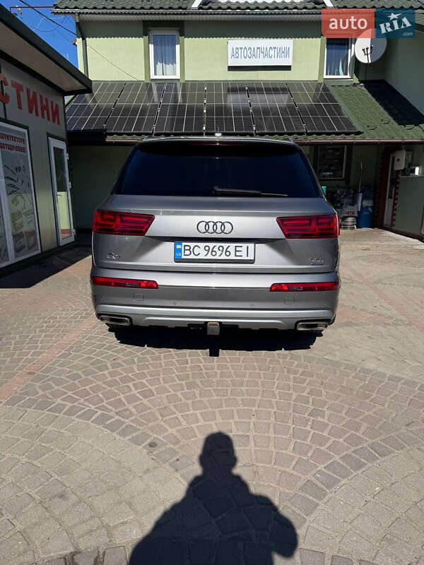 Audi Q7 2015