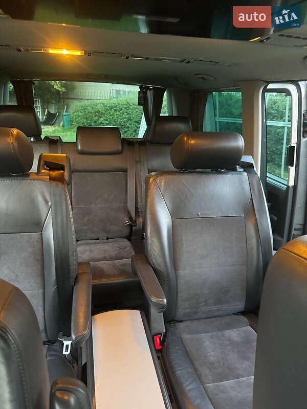 Volkswagen Multivan 2010