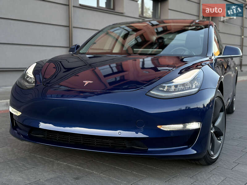 Tesla Model 3 2018
