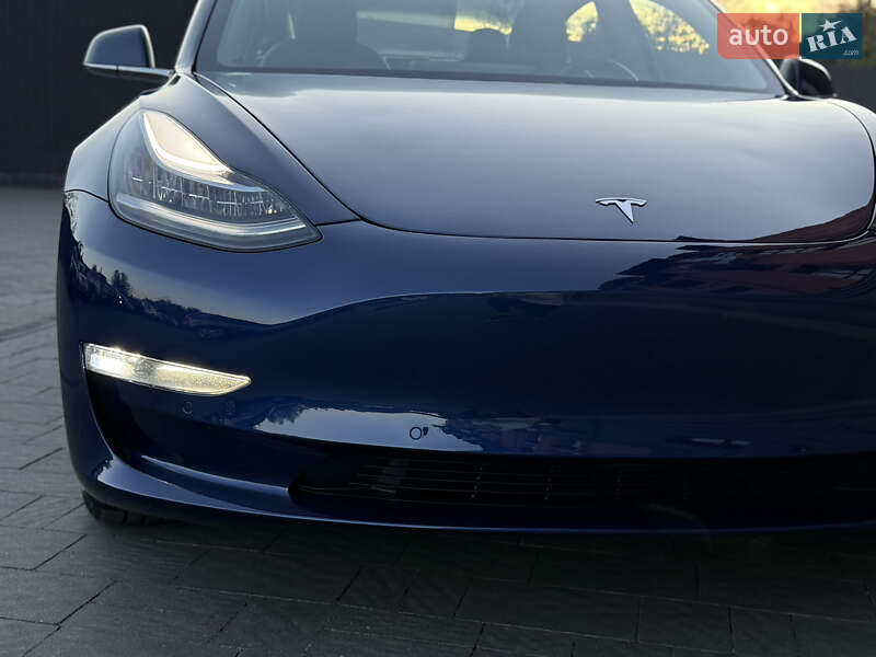 Tesla Model 3 2018