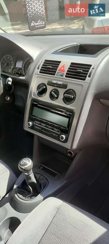 Volkswagen Touran 2009