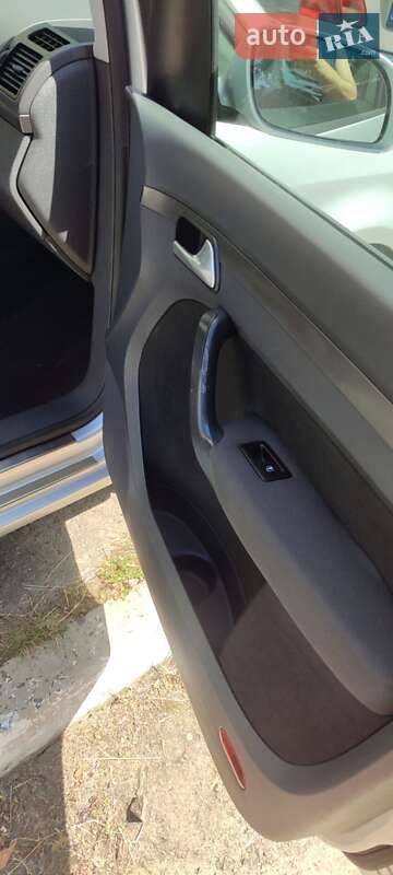 Volkswagen Touran 2009