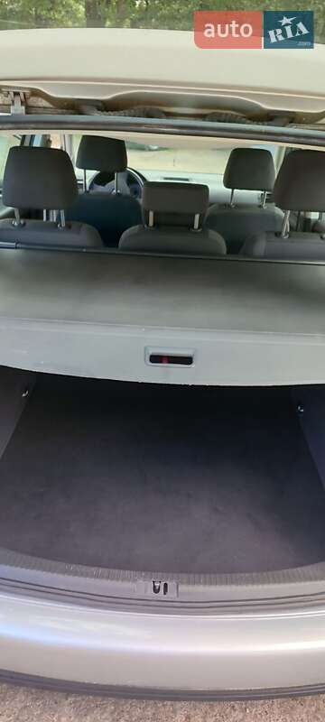 Volkswagen Touran 2009