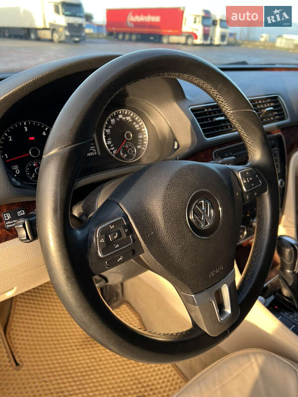 Volkswagen Passat 2013