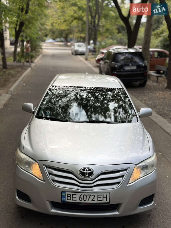 Toyota Camry 2011