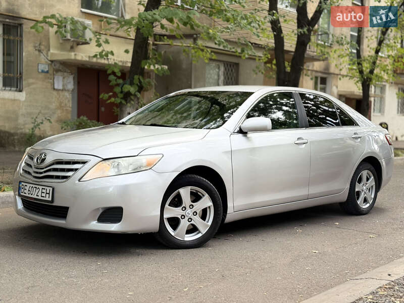 Toyota Camry 2011
