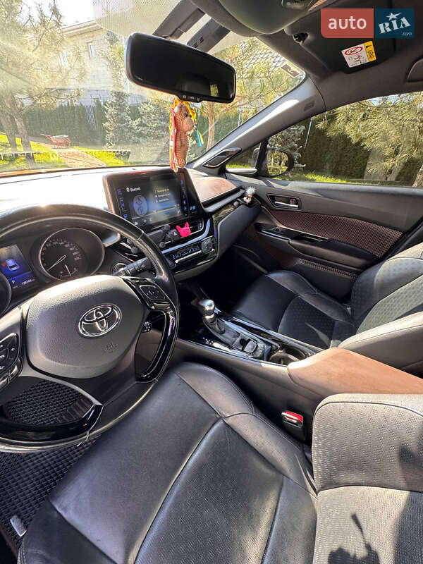 Toyota C-HR 2017