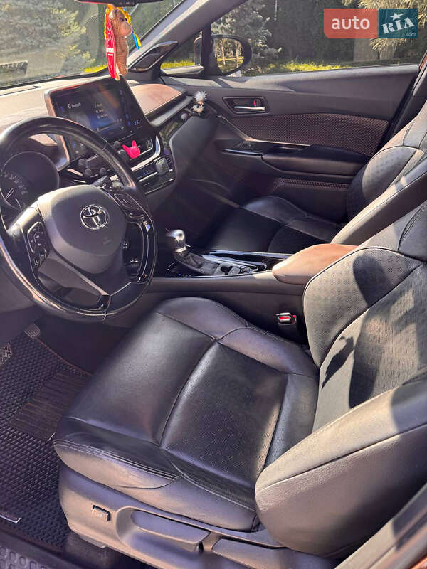 Toyota C-HR 2017