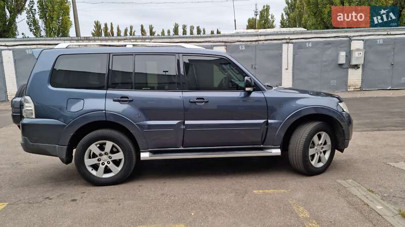 Mitsubishi Pajero 2008