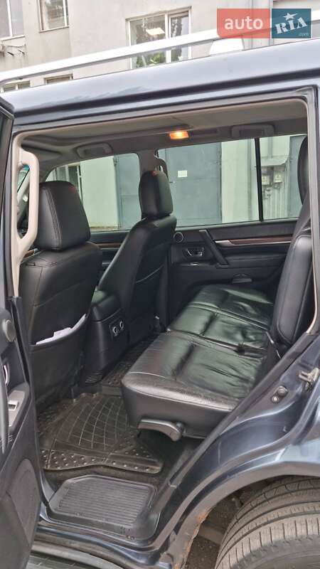 Mitsubishi Pajero 2008