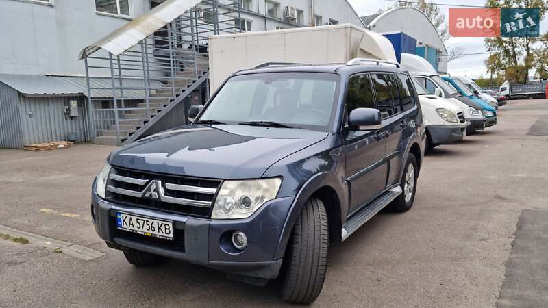 Mitsubishi Pajero 2008