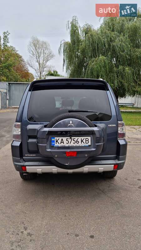 Mitsubishi Pajero 2008