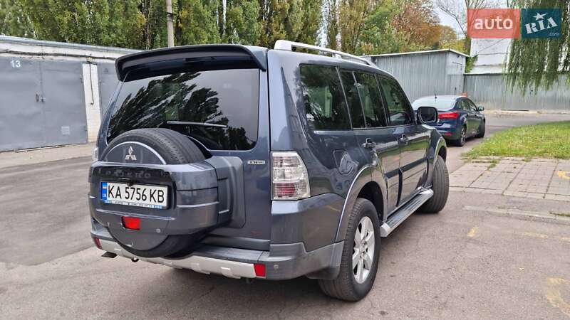 Mitsubishi Pajero 2008