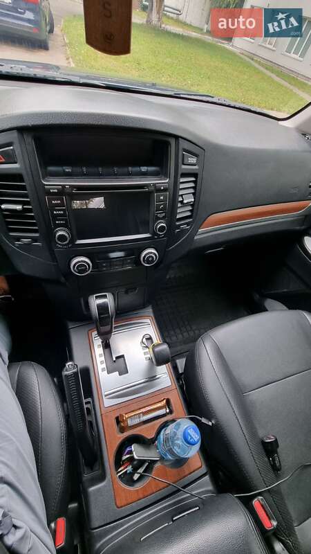 Mitsubishi Pajero 2008