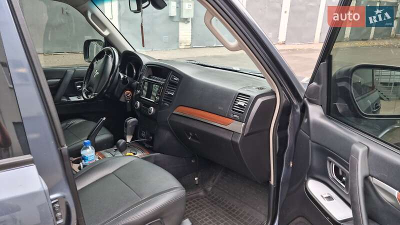 Mitsubishi Pajero 2008