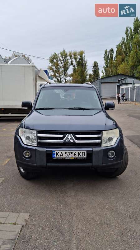 Mitsubishi Pajero 2008