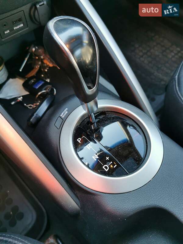 Hyundai Veloster 2012