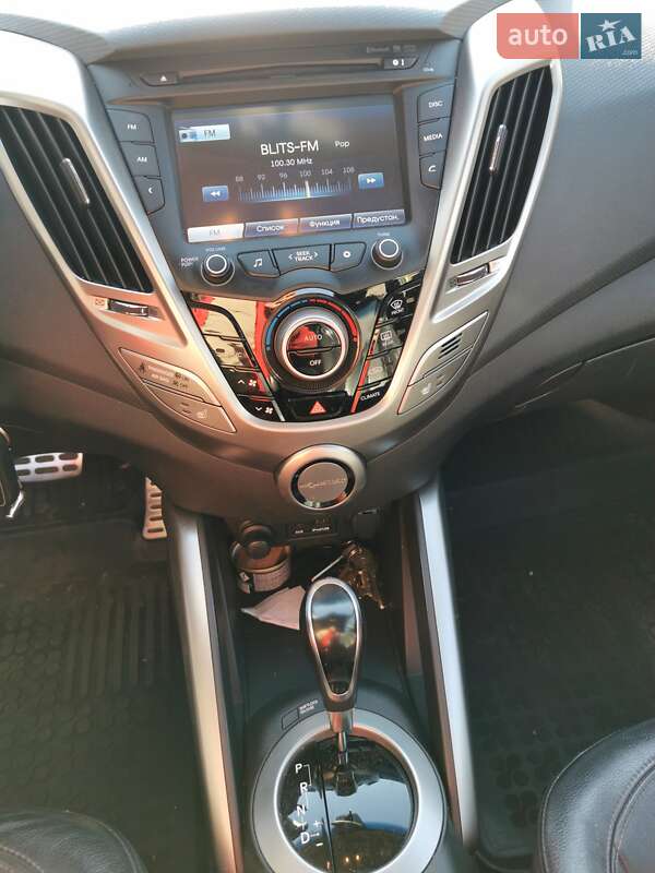 Hyundai Veloster 2012